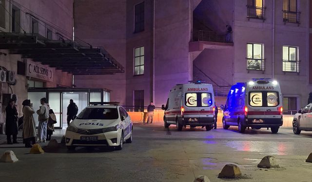 Arkadaşına kanser olduğunu söyleyip silahıyla kendini vurdu