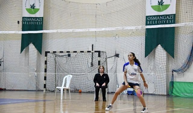 Bursa'da badminton heyecanı zirveye taştı!