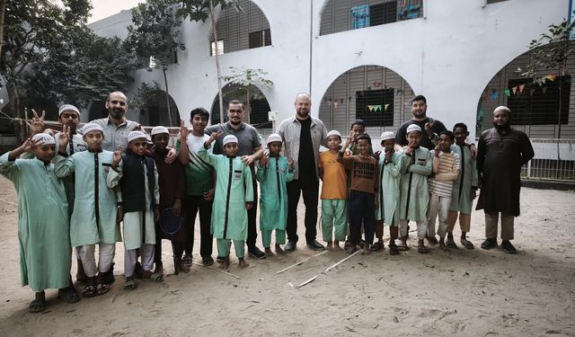 Epstein Belgeleri İnsanlığın Karanlık Yüzünü Ortaya Çıkardı: İHH’dan Sert Tepki