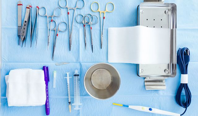 ECZANE'YE 10 KALEM TIBBİ SARF MALZEME ALIMI