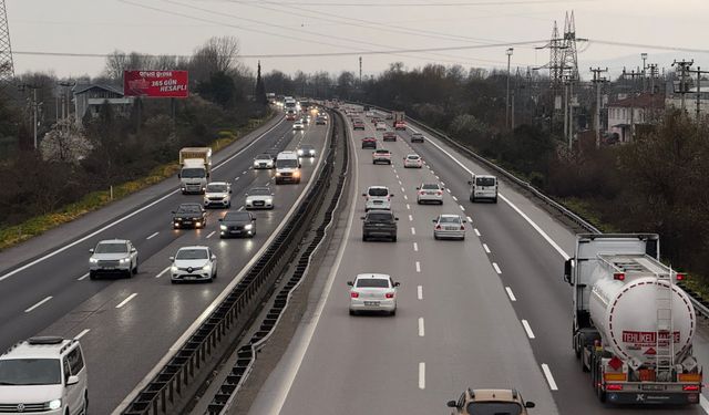 Anadolu Otoyolu’nda bayram dönüşü yoğunluğu