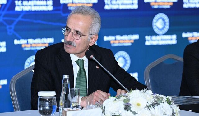 Bakan Uraloğlu: Hürmüz Boğazı’nda 14 Türk sahipli gemi bekliyor