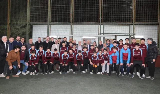 Başkan Bozbey’den İnegöl Karadeniz Güvenspor’a Saha Yenileme Sözü
