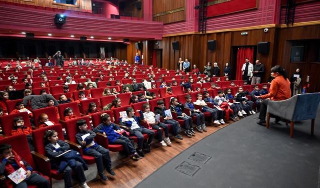 Bursa'da çocuklarla edebiyatla buluştu!