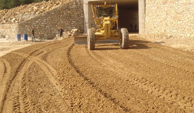 TOPRAK TESFİYE, SANAT YAPILARI VE ÜSTYAPI İŞLERİ YAPTIRILACAKTIR