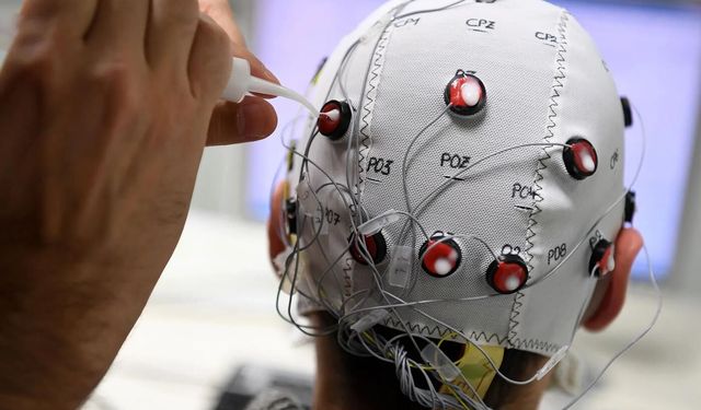 Felçli Hastalar İçin Tarihi Adım! Çin’den Dünyada İlk Kez Ticari Beyin İmplantı Onayı