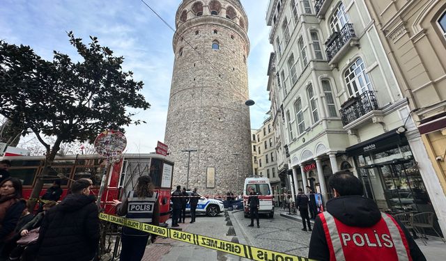 Galata Kulesi'nden atlayan kadın hayatını kaybetti