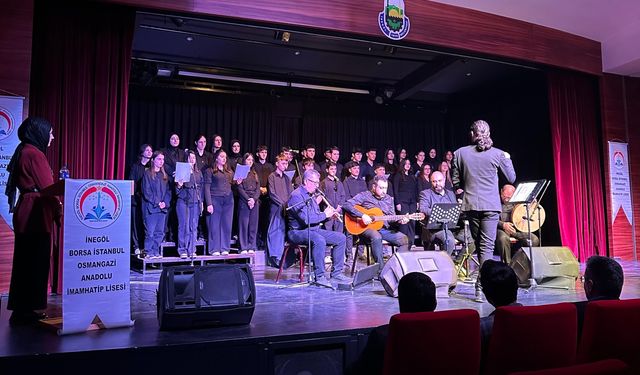 İnegöl’de Maneviyat Dolu Gece: “İki Harf Bir Nefes” İlahi Dinletisi Büyük Beğeni Topladı