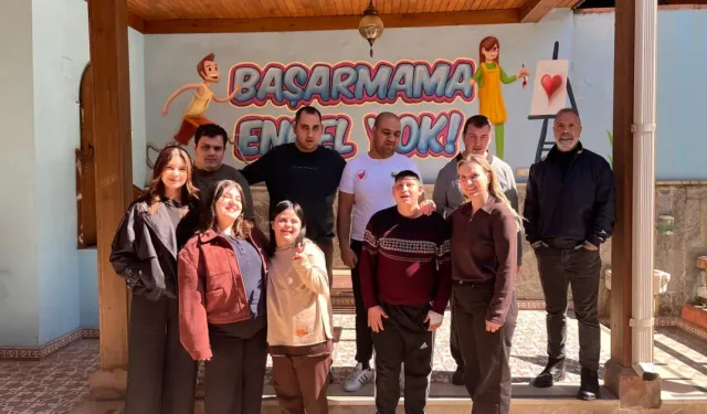 İnegöl MYO Öğrencilerinden Engelsiz Yaşam Merkezine Ziyaret