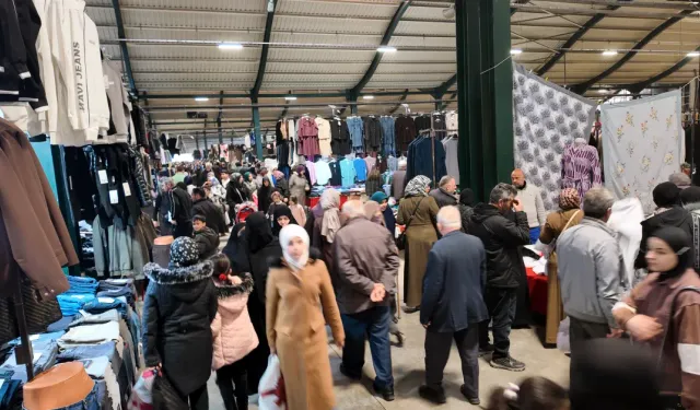 İnegöl’de Bayramlık Alışverişin Maliyeti Ne Kadar? İnegöl'de Bir Çocuğun Bayramlığı Kaç TL Tutuyor?