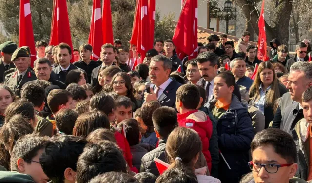 İstiklal Marşı Töreninde Tekin’den Gençlere Mesaj