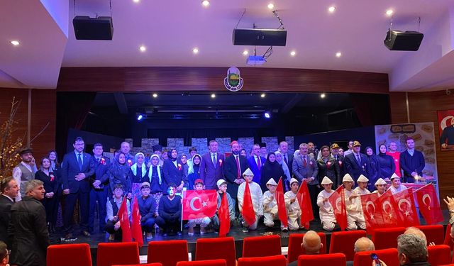 İstiklal Ruhu, İnegöl Nuri Pakdil İmam Hatip Ortaokulu’nun Programında Yeniden Hayat Buldu