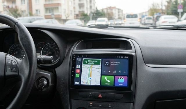 Seyir Halinde Film İzlemeye Son! Araçlarda Yeni Multimedya Yasağı Neleri Değiştiriyor?