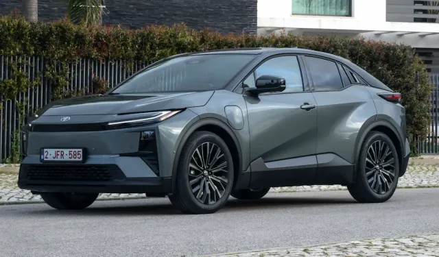 Tamamen Elektrikli Toyota C-HR+ Tanıtıldı! 607 Kilometre Menzil ve 343 Beygir Güç Dikkat Çekiyor