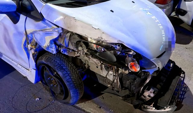 Alkollü halde direksiyona geçti, 3 araca birden çarptı