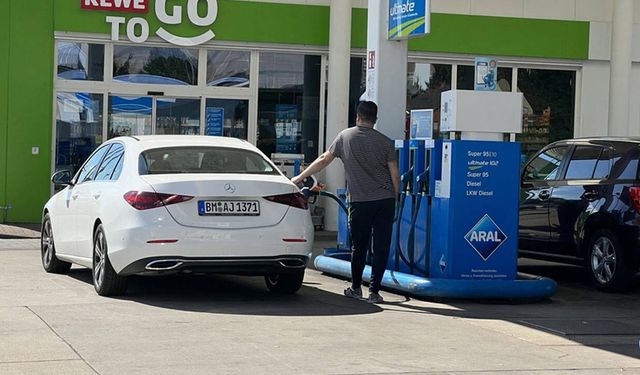 Almanya’dan Çifte Destek Hamlesi! Akaryakıta İndirim Geliyor, Çalışanlara 1000 Euro Prim Yolda