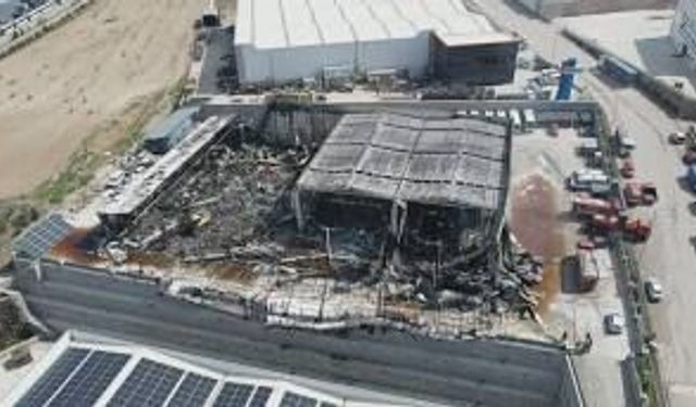 Ankara’da Mobilya Fabrikasında Yangın! Ekipler Seferber Oldu