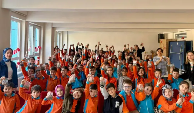BUÜ İMYO Öğrencilerinden İlkokulda Sokak Hayvanları Semineri