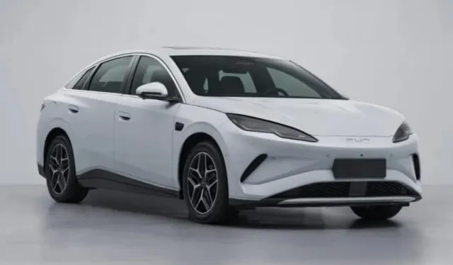 1000 KM Menzilli Yeni Elektrikli Sedan Geliyor! BYD Seal 08 Teknolojisiyle Dikkat Çekiyor