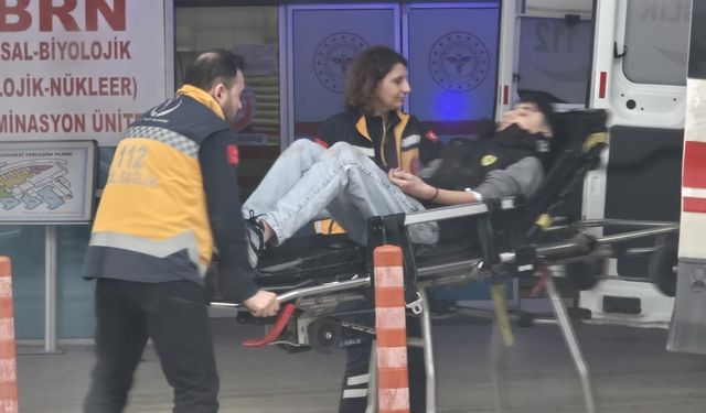 İnegöl’de 15 Yaşındaki Sürücü Kaza Yaptı! 2 Yaralı