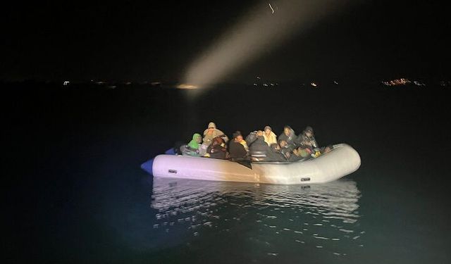 İzmir'de 9'u çocuk 25 düzensiz göçmen yakalandı