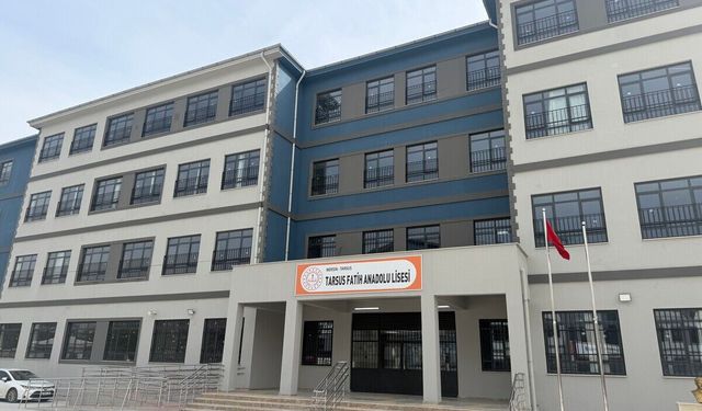 Mersin'de bir lise öğrencisi silahla yakalandı