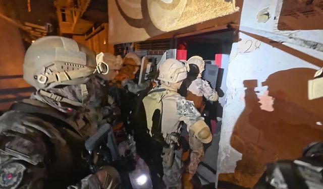 Adana'da DEAŞ'ın uyuyan hücresine operasyon! 16 kişi yakalandı