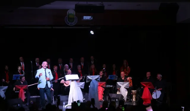 İnegöl’de Anadolu Bozlakları Gecesi Sanatseverlerden Tam Not Aldı
