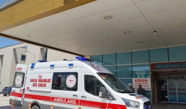 Düğün konvoyunda yola çıkan çocuğa otomobil çarptı