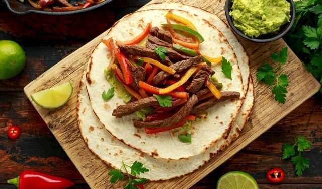 Evde Lokum Gibi Etli Fajita Tarifi