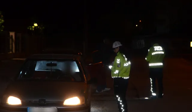 İnegöl’de Gece Trafik Denetimi: Çok Sayıda Araca Ceza Kesildi