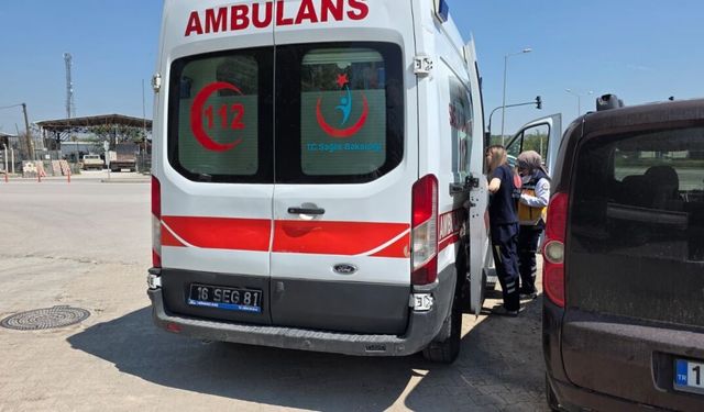 İnegöl’de Kamyonet Motosiklete Çarptı: Sürücü Kaçtı