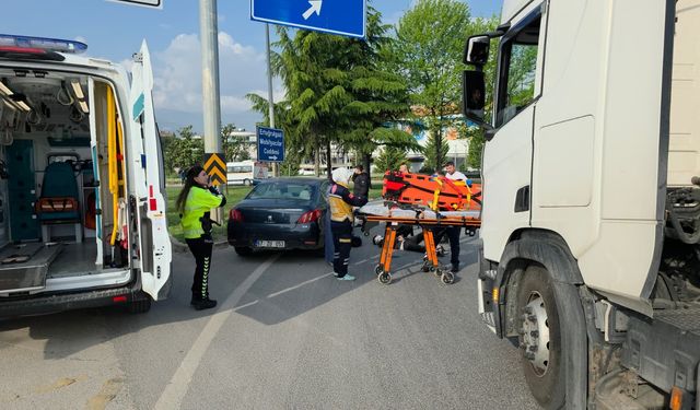 İnegöl’de Motosiklet ile Otomobil Birbirine Girdi!