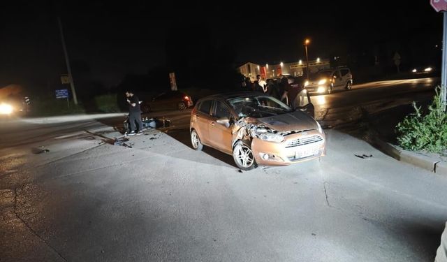 İnegöl'de otomobil ile çarpışan motosiklet sürücüsü ağır yaralandı!