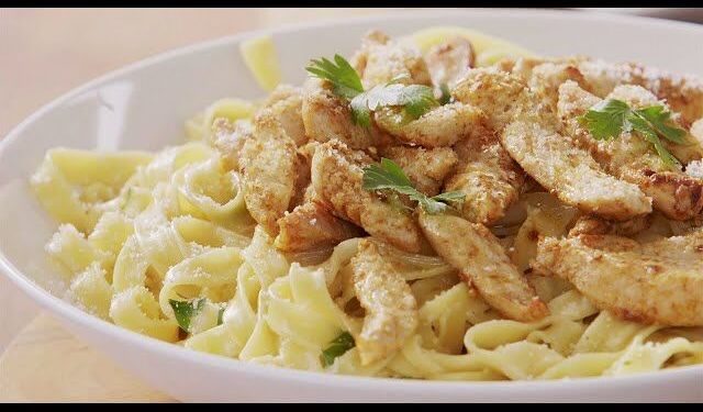 Kremasıyla Efsane! Tavuklu Mantarlı Fettuccine Alfredo Tarifi