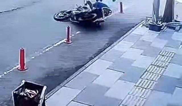 Motosiklet kazası kamerada