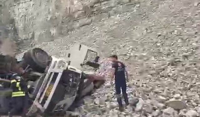 Freni Boşalan Tırdan Atlayan Sürücü Hayatını Kaybetti