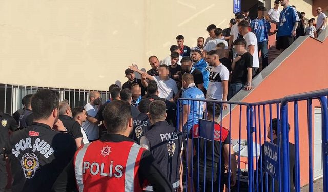 Amatör Lig Maçında Taraftarlarla Polis Arasında Arbede