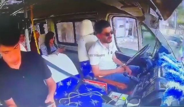 Adana'da sürücü uyudu, dolmuş duvara çarptı! 7 yaralı