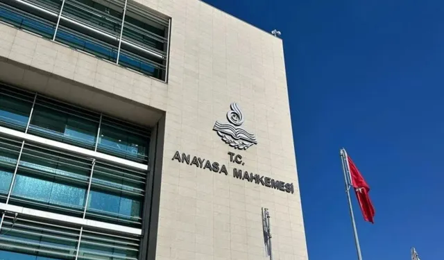 Cumhuriyetçi Milletin Partisi’nin Adı Kaldı, Amblemi İptal Edildi