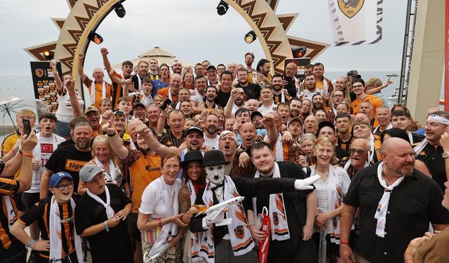 Acun Ilıcalı, Hull City taraftarlarıyla Antalya'da buluştu