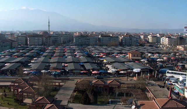 İnegöl'de Perşembe Pazaryeri İçin Hastane ve Cazibe Merkezi Tartışması Yeniden Başladı