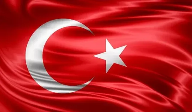 JAK Timleri Suuçtu Şelalesi’nde Türk Bayrağıyla Kuruluş Yıl Dönümünü Kutladı