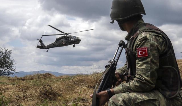 Yüz binlerce askerin beklediği haber Meclis'ten geldi