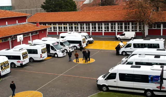 Bursa'da Okul Bahçeleri Mesai Dışında Otopark Olarak Kullanılabilecek