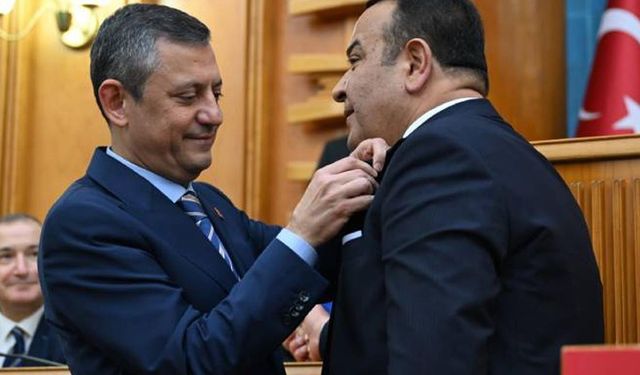 CHP Ankara Milletvekili Adnan Beker partisinden istifa etti