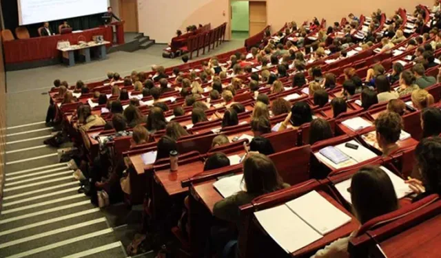 YÖK'ten Özel Üniversite Ücretlerine Sınırlama! Zam Oranı Yüzde 25'i Geçemeyecek