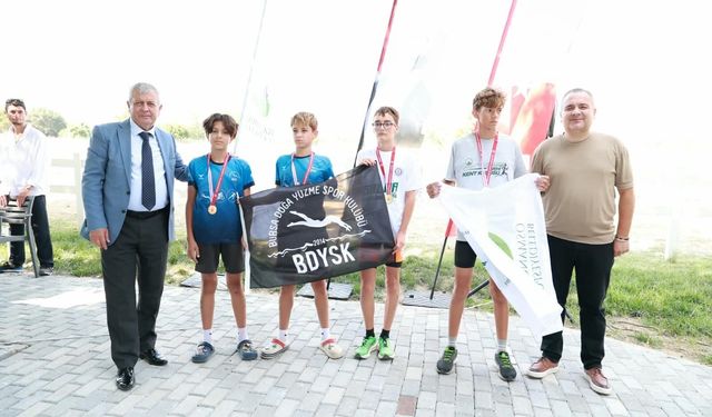 Bursa Osmangazi’de genç sporcular duatlon heyecanı yaşadı