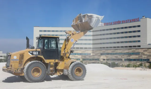 Bursa Şehir Hastanesi’nin iç yolları yenilendi