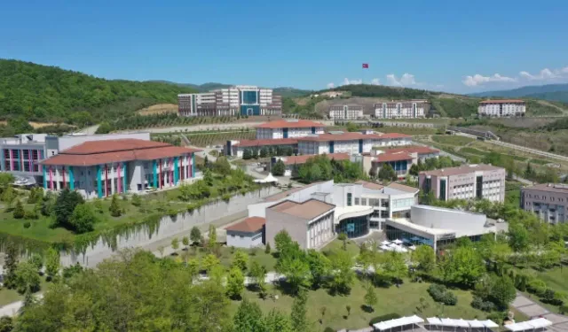 Düzce Üniversitesi Rektörlüne kim atandı?